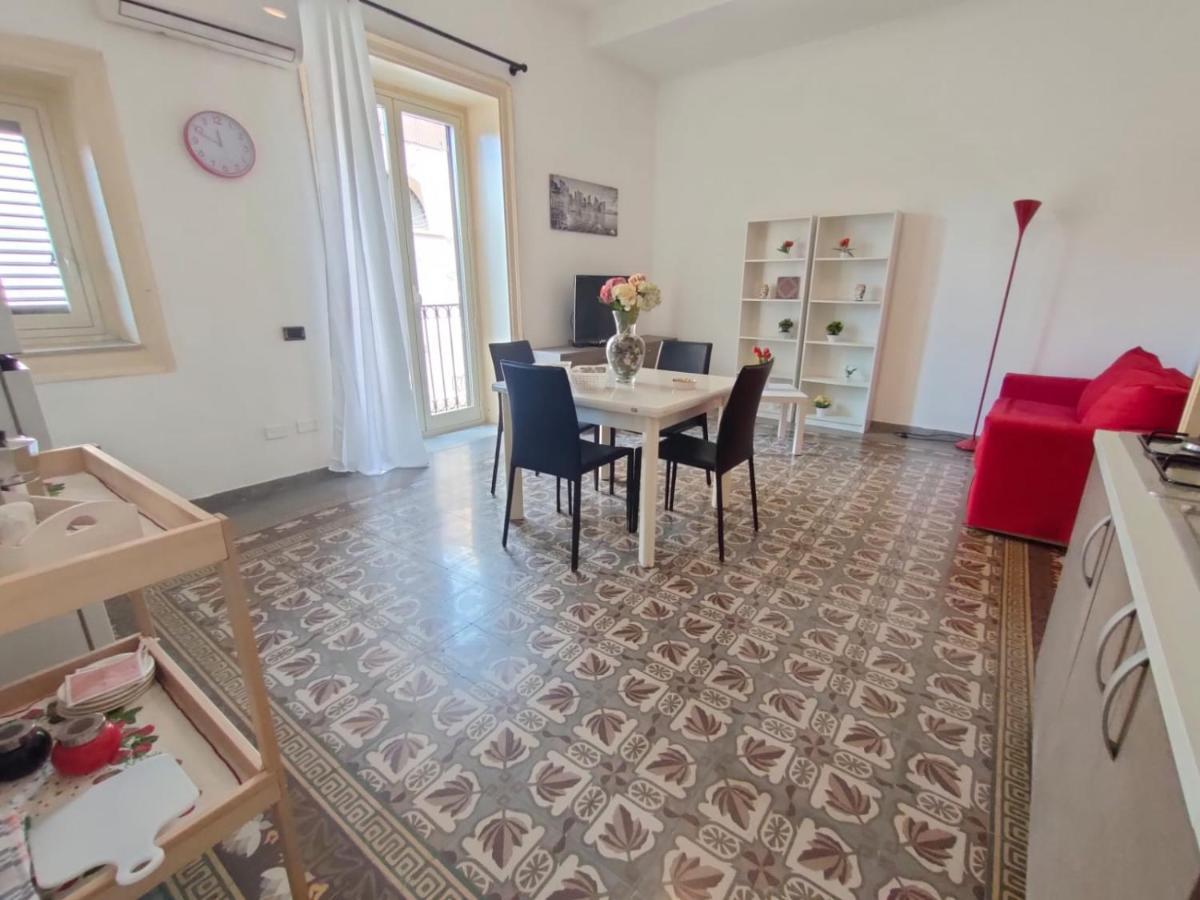 דירות Casa Lia Al Centro Di פלרמו מראה חיצוני תמונה